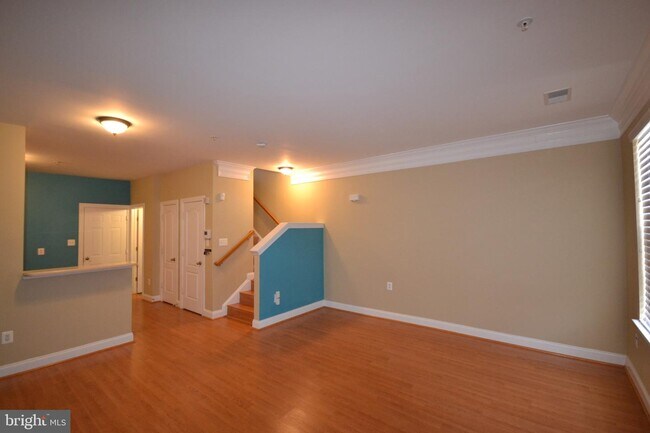 Building Photo - 13034 Clarksburg Square Rd