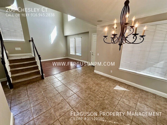 Foto del edificio - Fantastic Four Bedroom Home in Lincoln Cro...