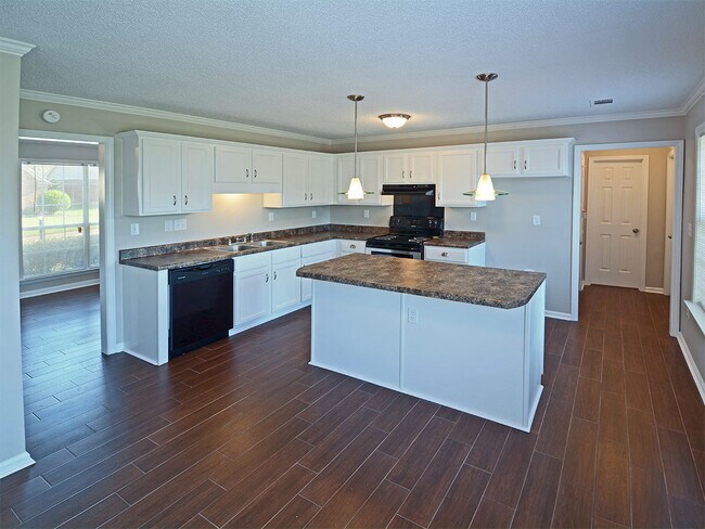 Foto del edificio - 3 Bedroom with Bonus Room, 2.5 Bathroom Ne...