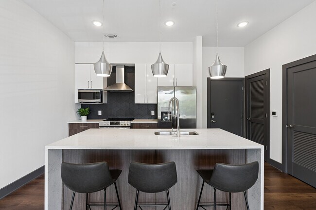 Foto del edificio - 112 Rogers St NE