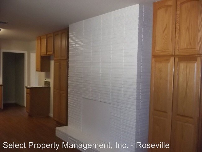 Foto del edificio - 5 br, 2 bath House - 6904 Main Avenue