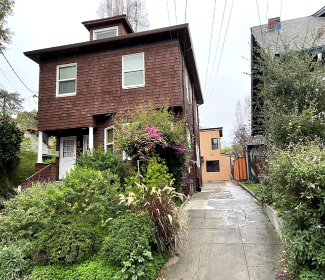1439 Josephine Bldg - 1441 Josephine St