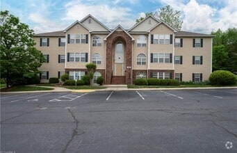 Building Photo - 2031 Salem Bluff Dr