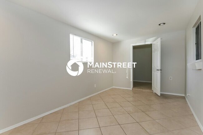 Building Photo - 3 Bedroom Pet-Friendly Home in TUCSON, AZ ...