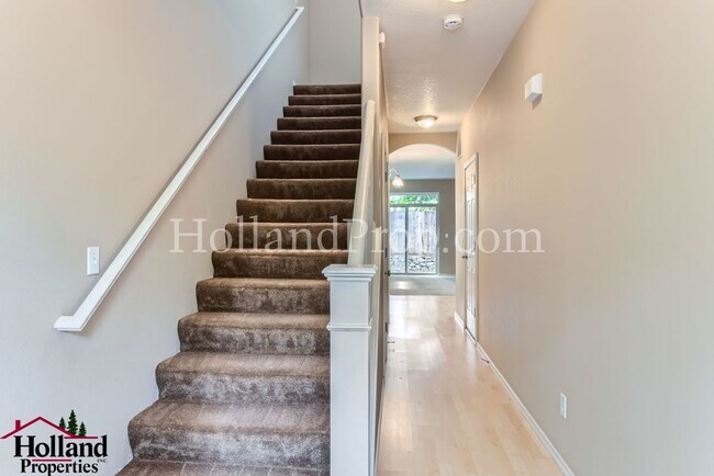 Building Photo - **NEW LOWERED PRICE** Charming 3-Bedroom H...