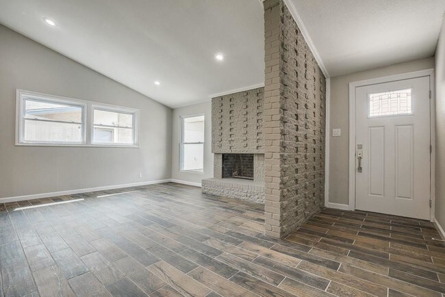 Foto del edificio - 2404 Scotswood Dr
