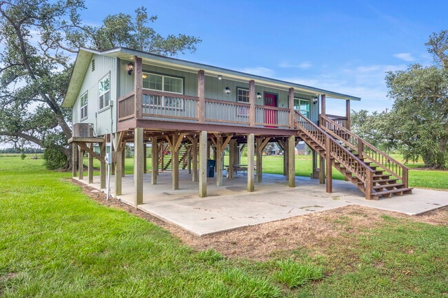 Building Photo - 241 Hebert Camp Rd
