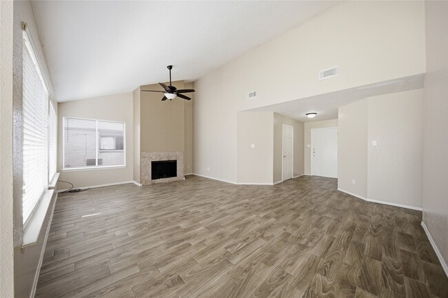 Foto del edificio - 12642 Autumn Mill Dr