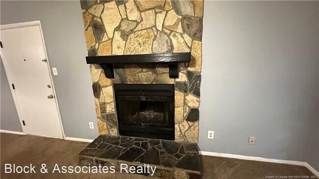 Foto del edificio - 2 br, 2 bath House - 1800 Tryon Drive Unit 5