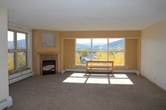 Building Photo - 980 Lakepoint Dr