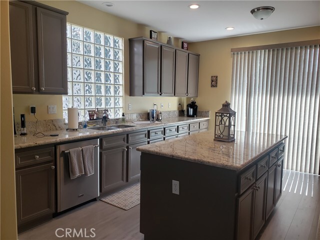 Building Photo - 1572 Four Seasons Cir