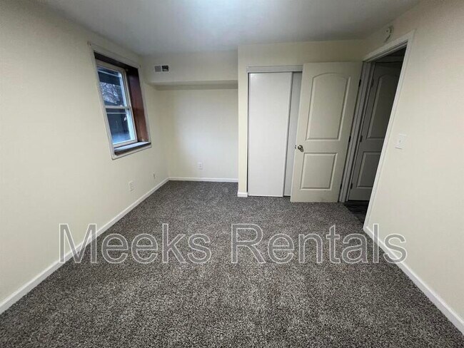 Foto del edificio - 74 Maple Ln