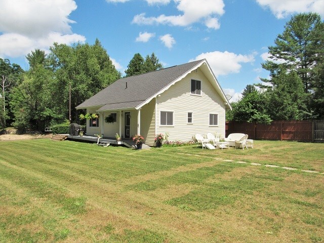 Building Photo - 167 Ann