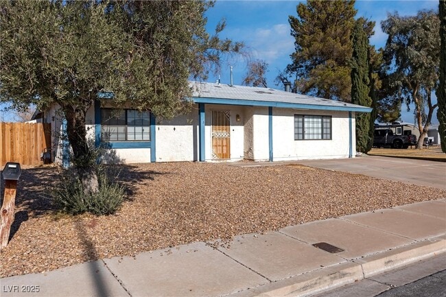 Building Photo - 203 Cimarron Ct