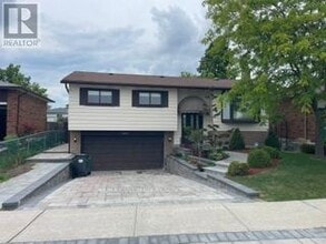 Building Photo - 885 Forestwood Dr