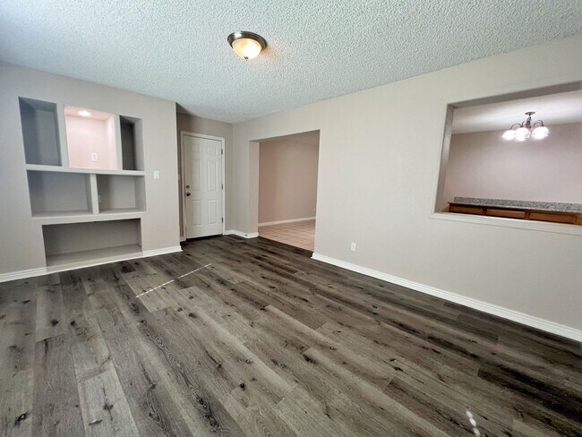 Foto del edificio - 4625 W Sunnyside Ave