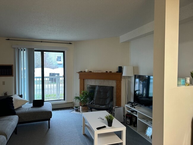 Building Photo - 51 Wood Lily Dr