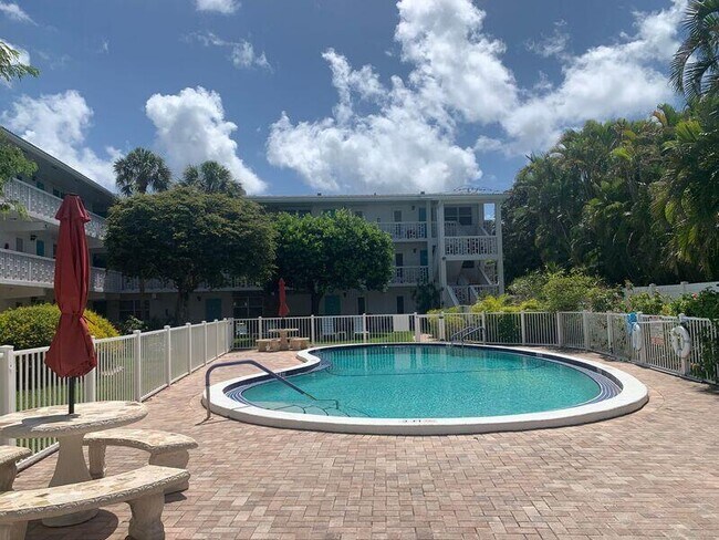 Foto del edificio - 224 Hibiscus Ave