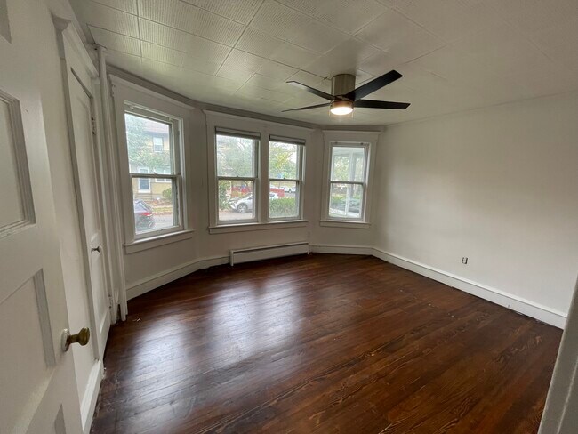 Building Photo - 608 Lippincott Ave