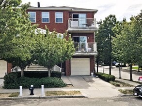 Building Photo - 122-16 Powell Cove Blvd
