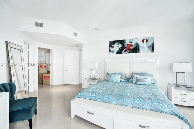 Building Photo - 17301 Biscayne Blvd