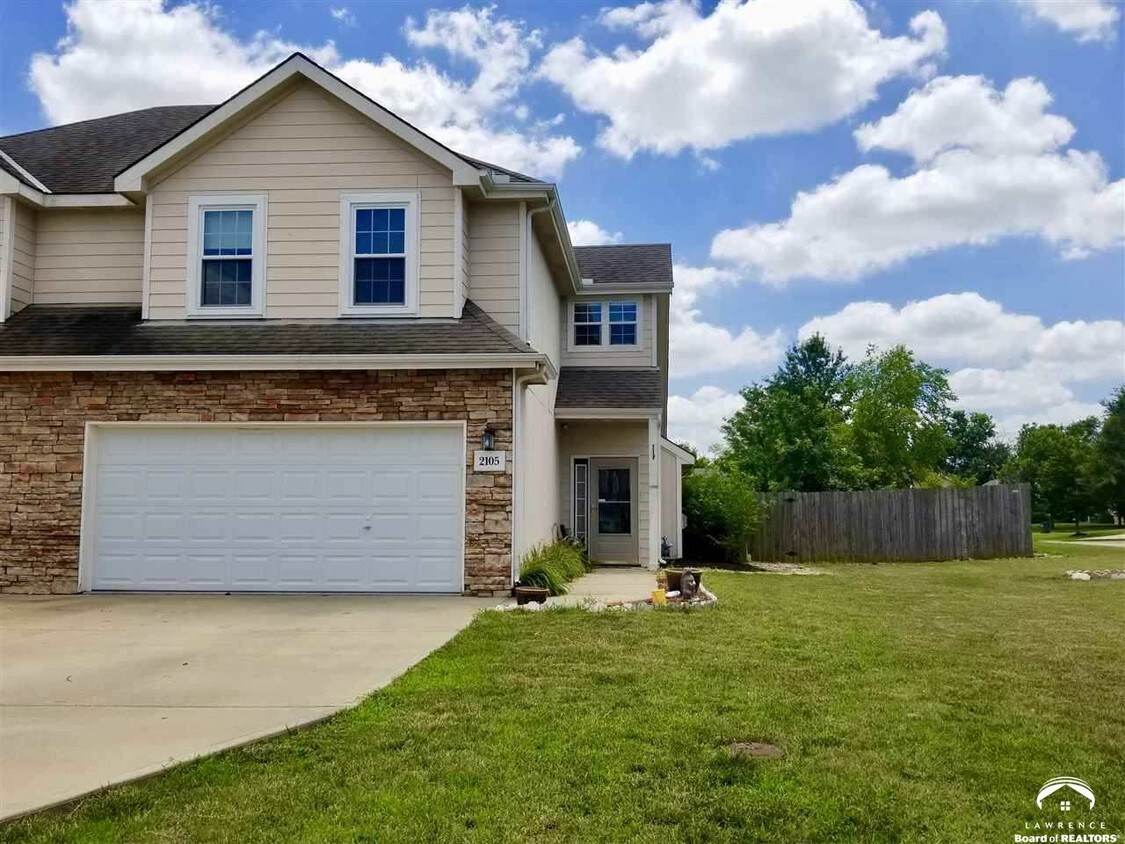 2105 E 25th Ct, Lawrence, KS 66046 Townhome Rentals in Lawrence KS