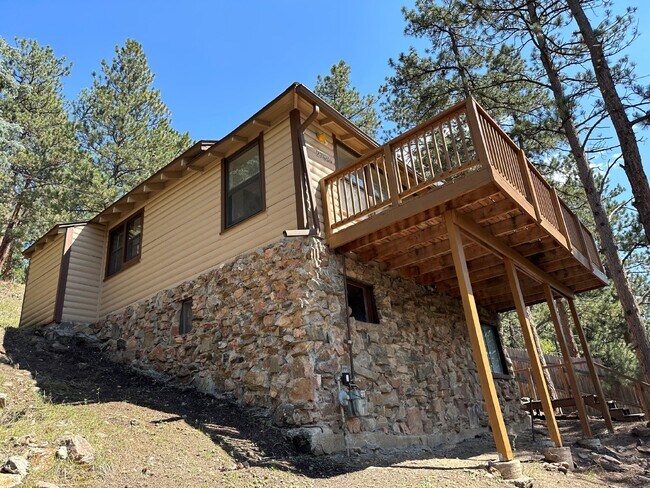 Building Photo - Newly remodeled home near Downtown Evergre...