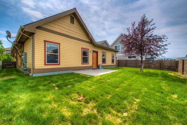 Building Photo - Very Clean Single-Family Home For Rent IN VALLEY WEST BOZEMAN