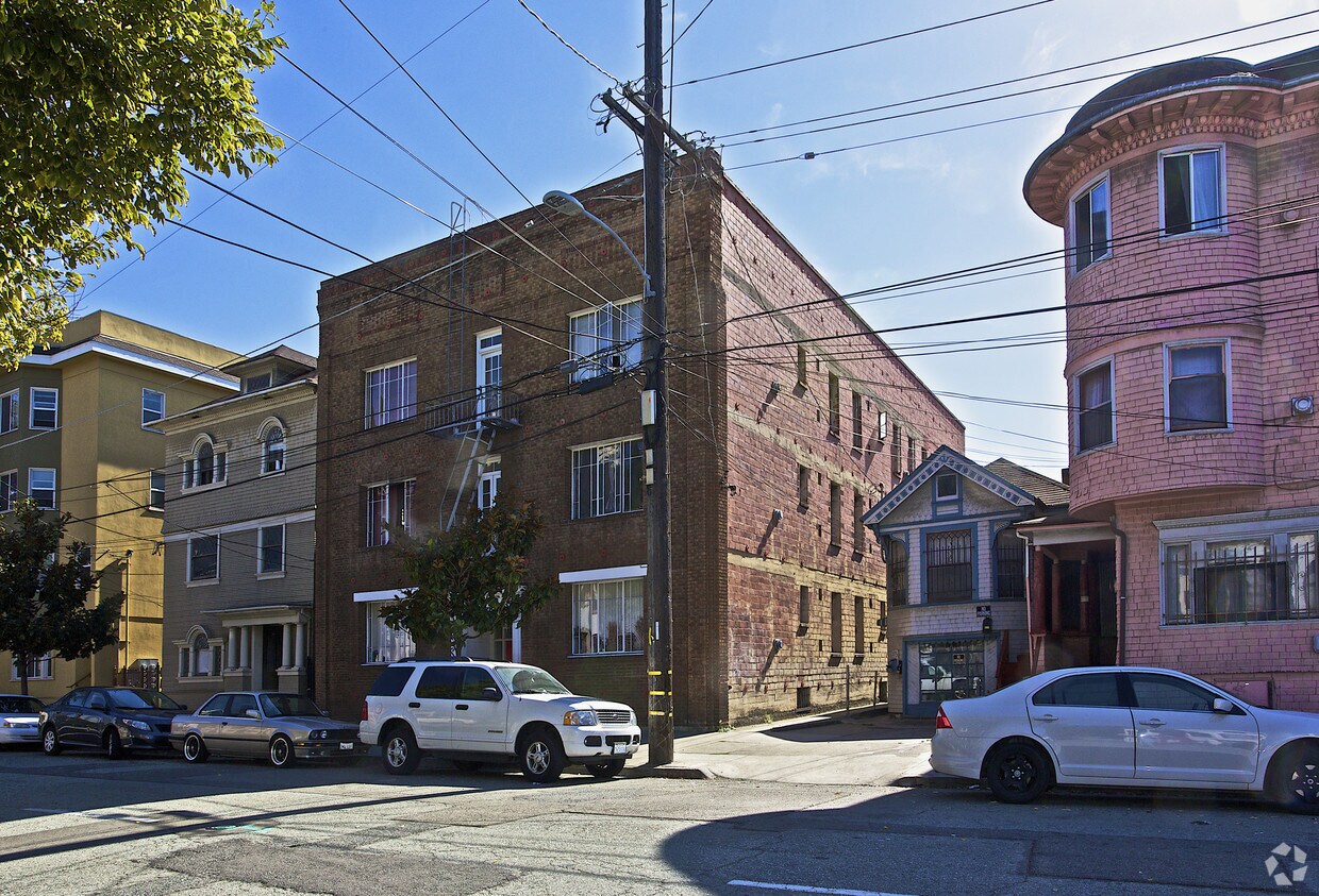 673 10th St, Oakland, CA 94607 Apartments in Oakland, CA