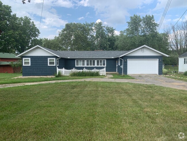 7375 Gilbert St Chippewa Lake OH 44215 House Rental in Chippewa Lake OH Apartments