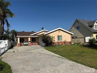 Building Photo - 1039 N Soldano Ave