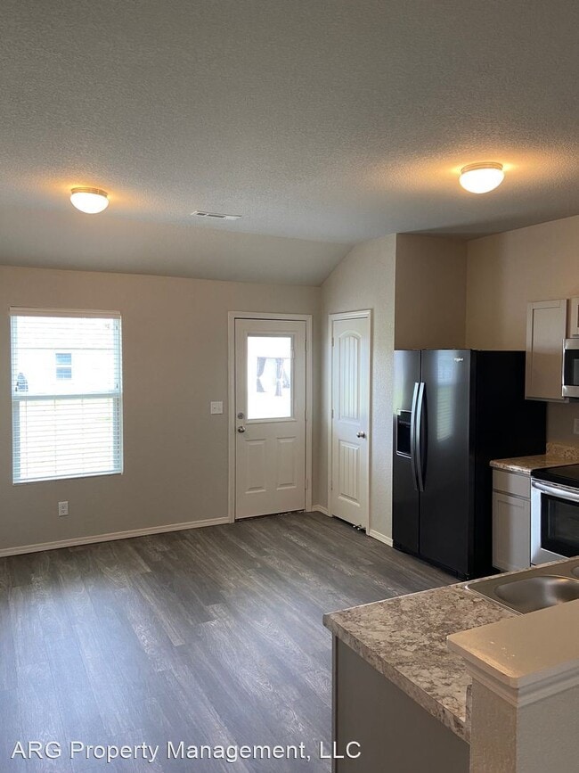 Building Photo - 4 br, 2 bath House - 10301 Brandi Kay Drive