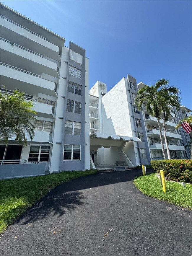 Foto del edificio - 1080 94th St