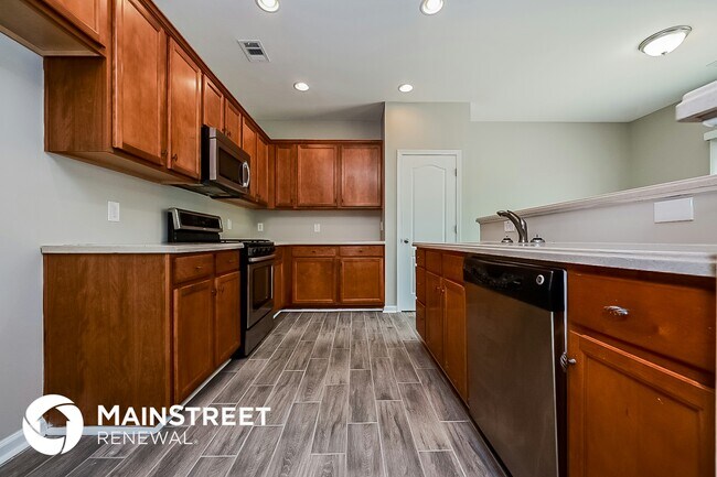 Foto del edificio - 6214 Baltusrol Terrace