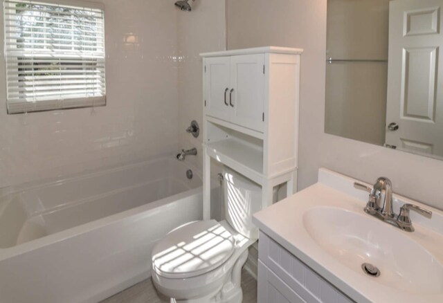 Building Photo - 2 Bedroom 1 Bathroom Duplex