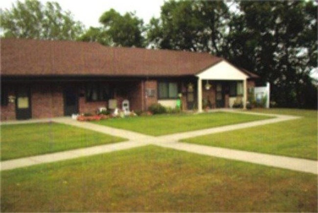 Foto del edificio - 1200 Country Place Ct