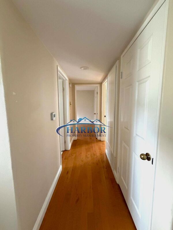 Foto del edificio - 1258 W 25th St