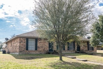 Building Photo - 101-103 El Dorado Dr