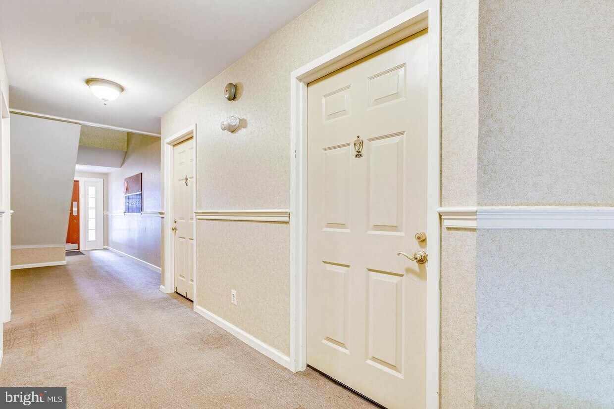 5932 Cove Landing Rd Unit 202D, Burke, VA 22015 Condo for Rent in