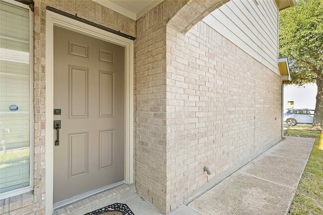 Building Photo - 1135 Eden Park Ln