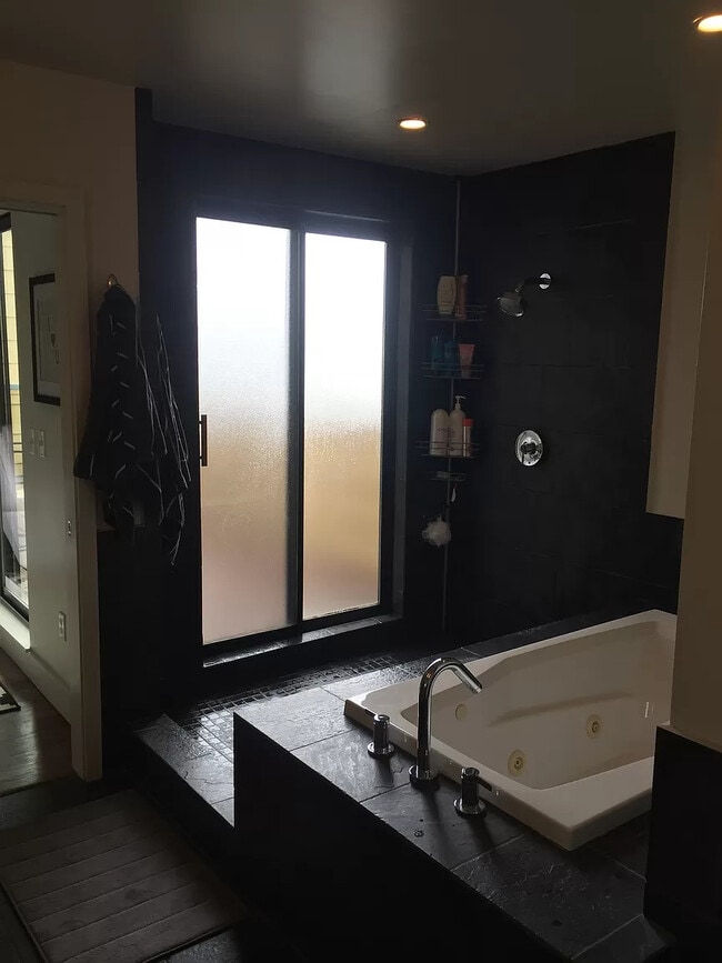 Primary Shower - 1416 S Troost Ave