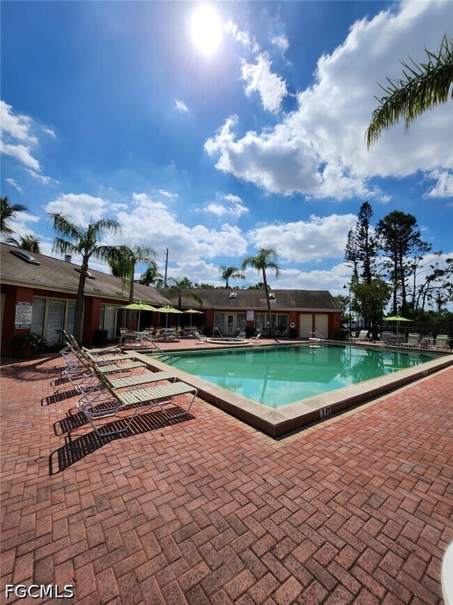 Foto del edificio - 2845 Winkler Ave