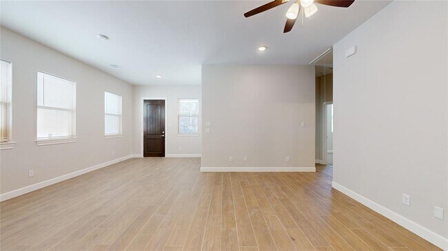 Building Photo - 24815 Glen Loch Dr