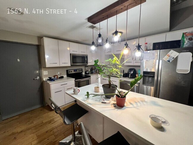 Foto del edificio - 1563 N 4th St