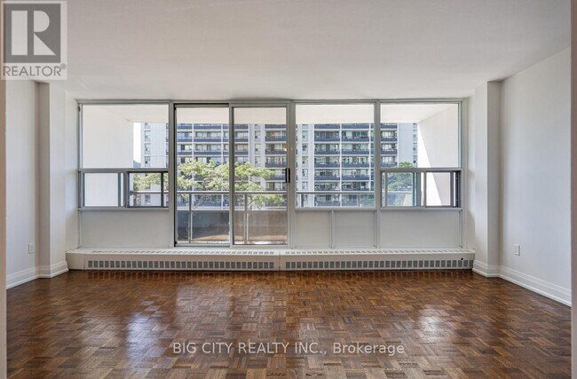 Photo du bâtiment - 70 Cambridge Ave