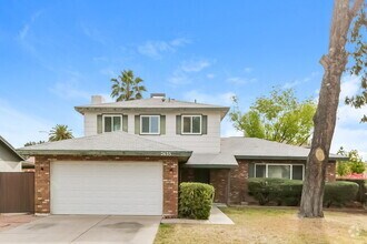 Building Photo - 2633 W Monte Ave