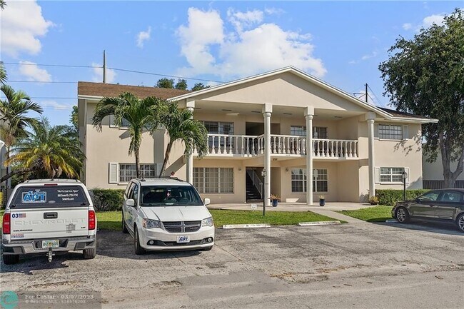 Foto del edificio - 1049 NW 30th Ct