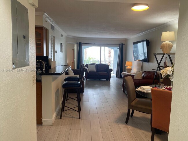 Foto del edificio - 150 NW 96th Ave