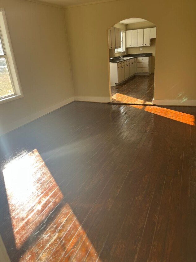 Building Photo - 809 Old Talladega Hwy