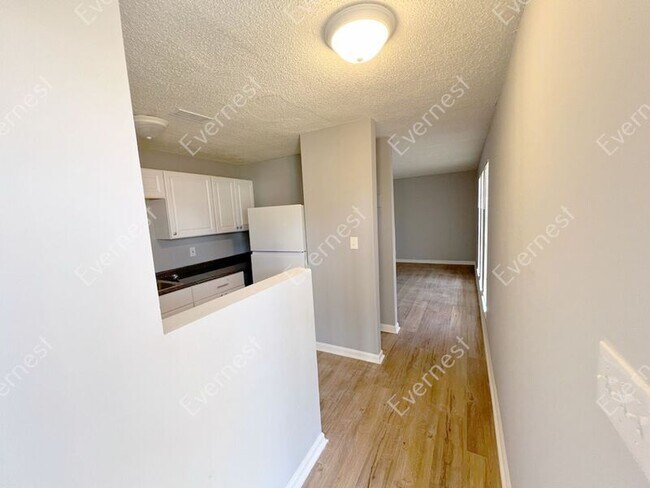 Foto del edificio - 700 Graymont Ave W